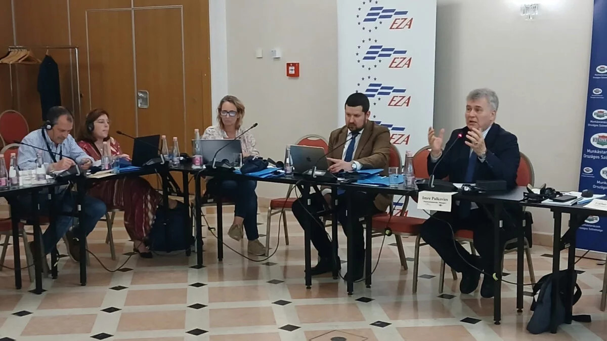 Eredményes nemzetközi szeminárium a kis- és középvállalkozások szabályozásáról. Eredményes nemzetközi szeminárium a kis- és középvállalkozások szabályozásáról.